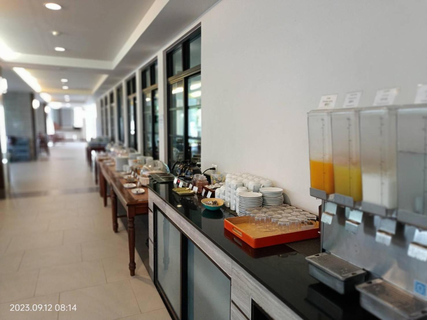 Mangrove Prestige Hotel Na Chom Thian Exterior foto
